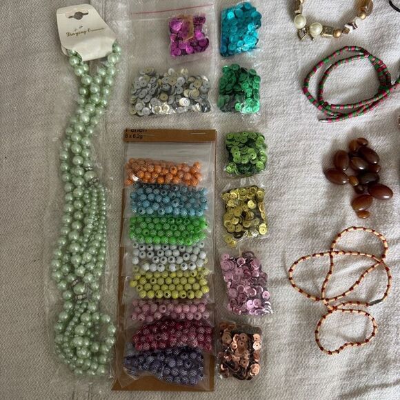 Lot Mixed Beads, Glitters, Jewelry Making set, Necklaces, Bracelets, Pearls - Picture 3 of 8